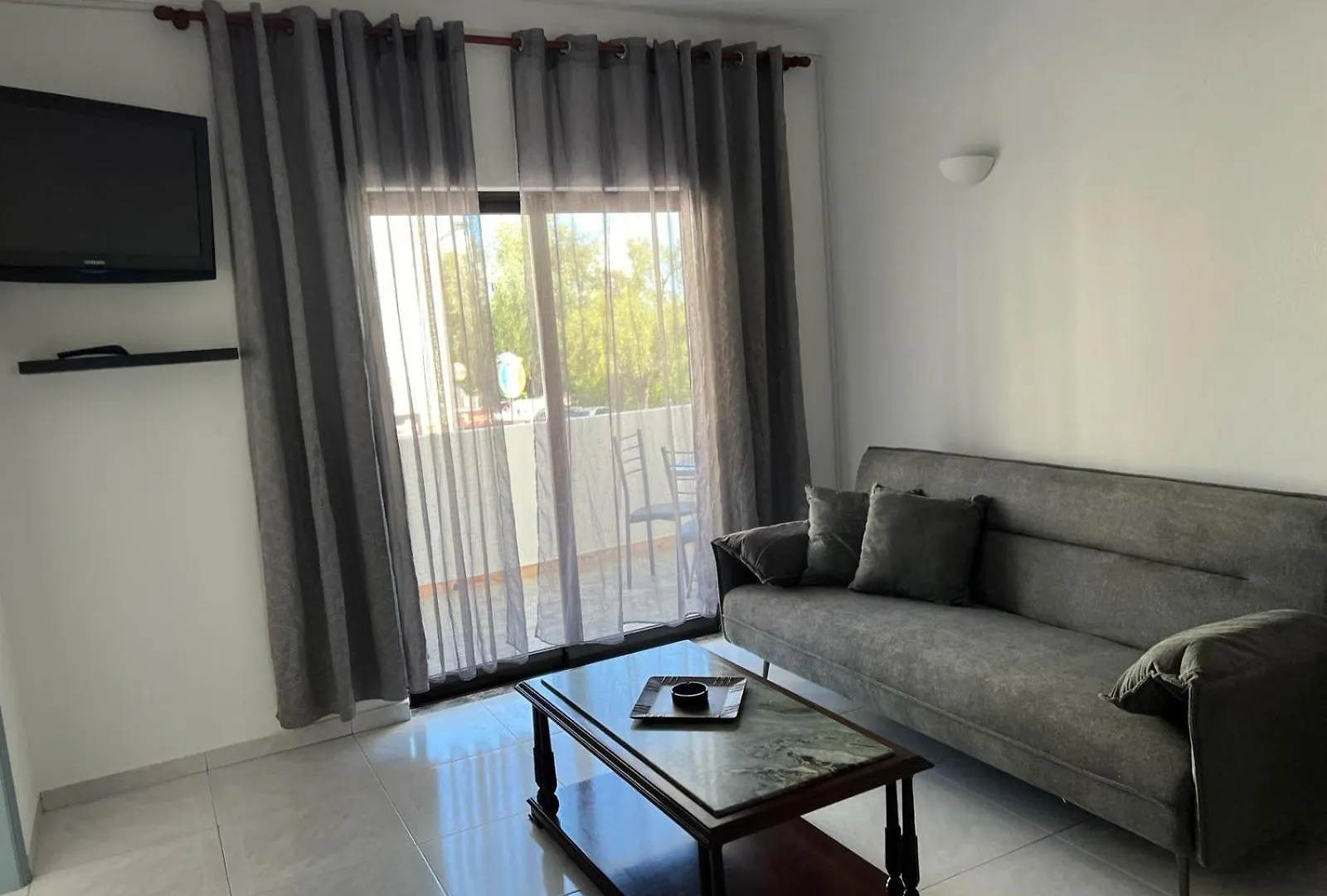 Apartamento Sunny contacts